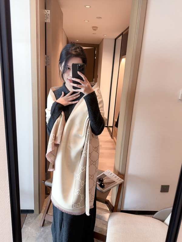 ブランドマフラー正面デザイン